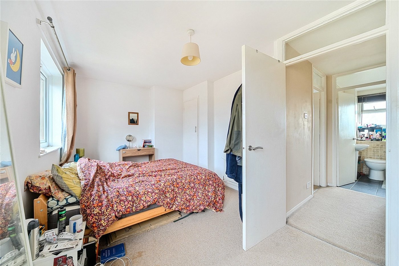 2 bedroom property for sale in London | Robinson Jackson
