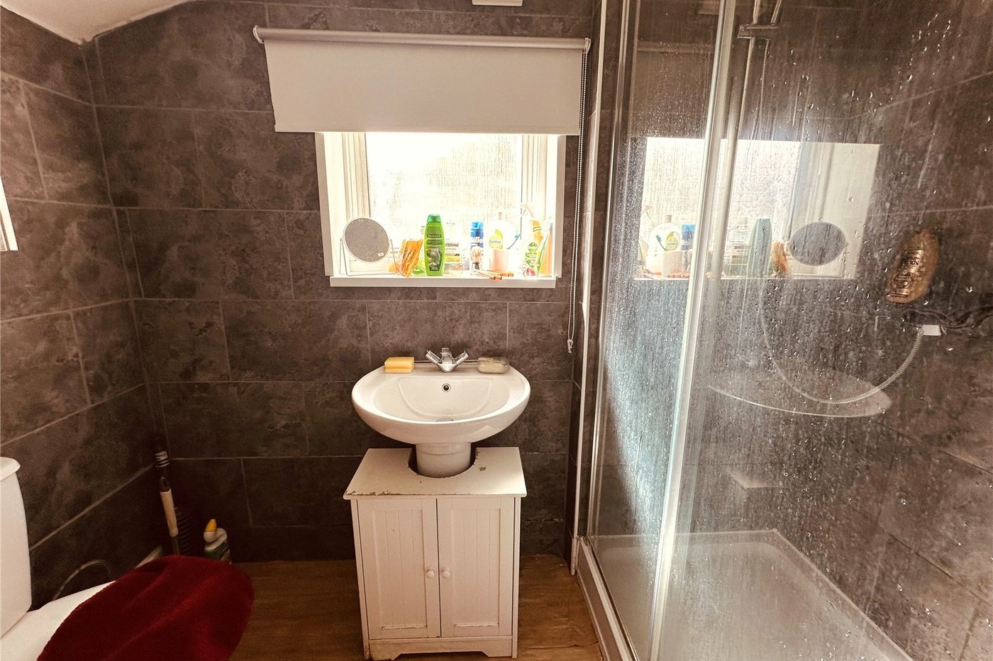 2 bedroom house for sale in London | Robinson Jackson