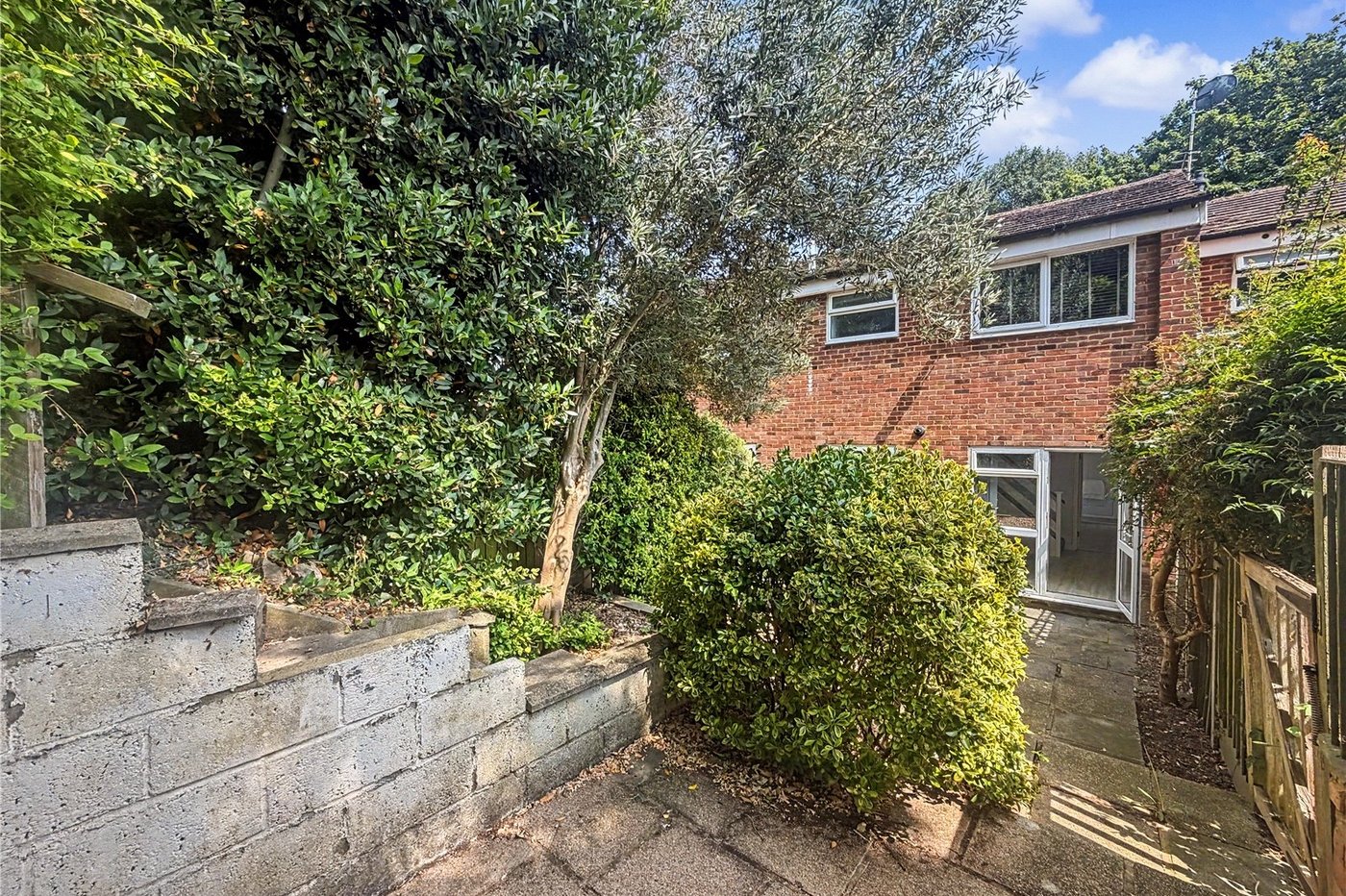 3 bedroom house for sale in Rainham | Robinson Michael & Jackson