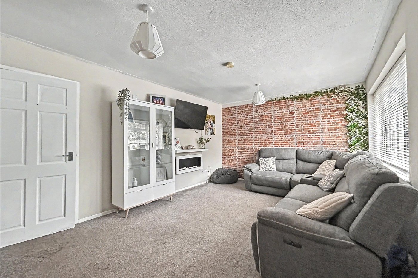3 bedroom house for sale in Rainham | Robinson Michael & Jackson