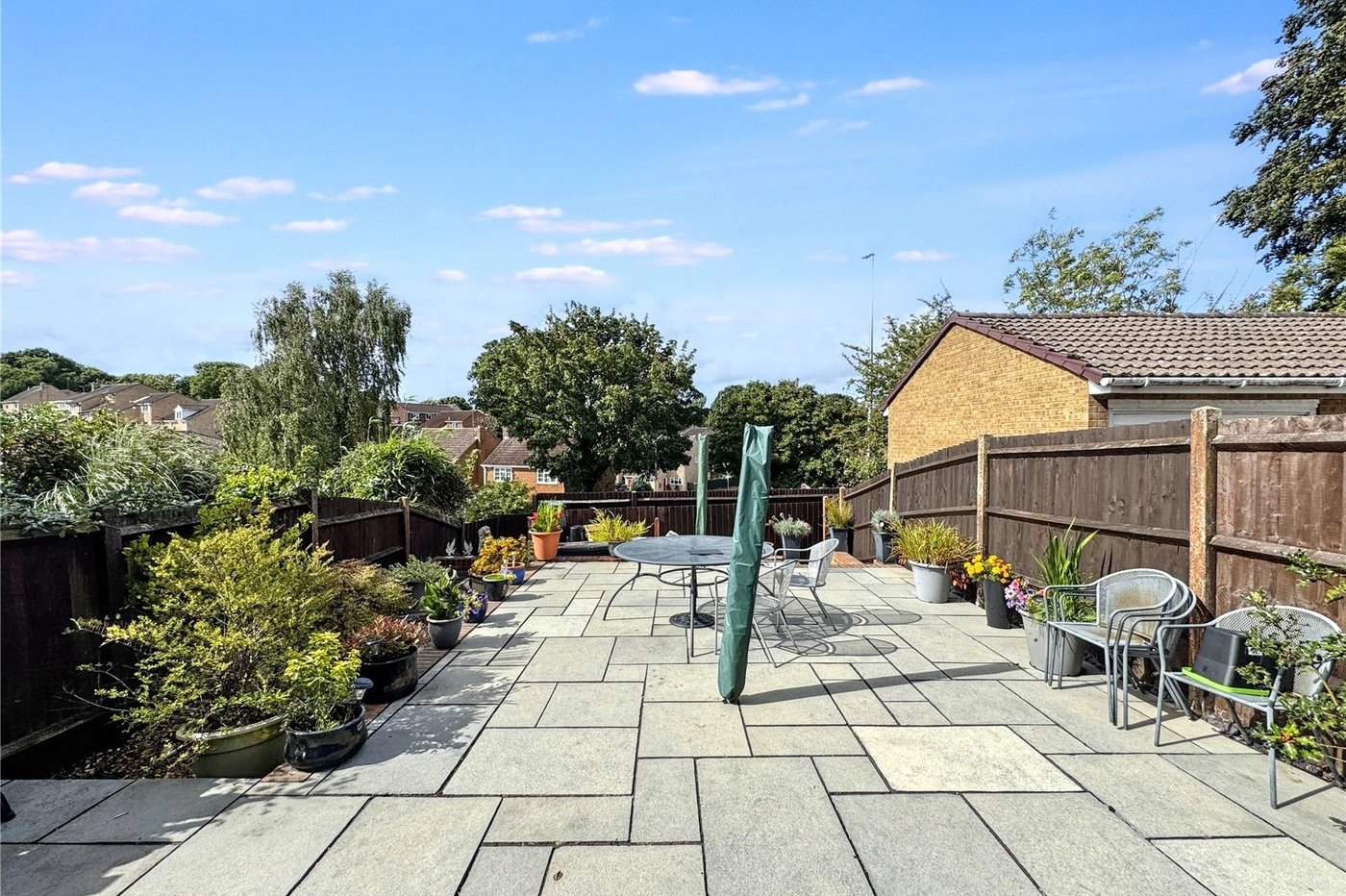 3 bedroom house for sale in Rainham | Robinson Michael & Jackson