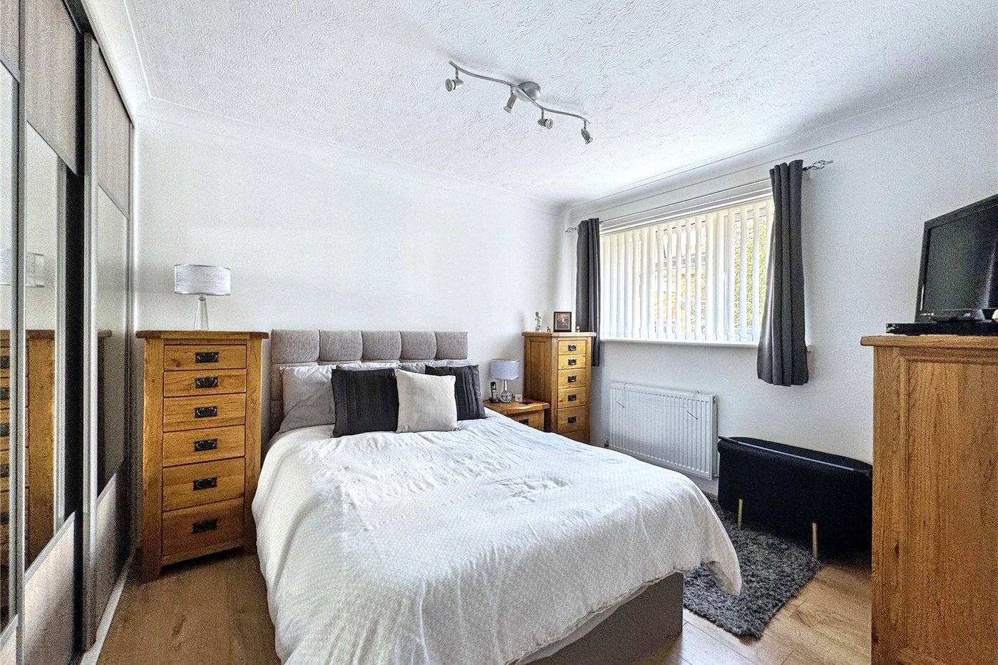 3 bedroom house for sale in Rainham | Robinson Michael & Jackson