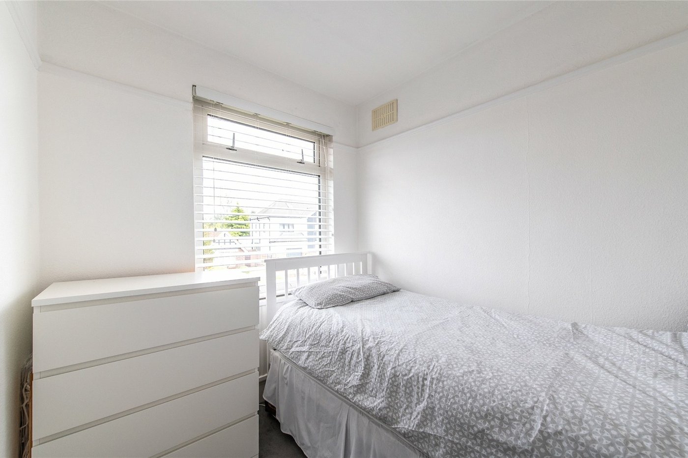 3 bedroom house for sale in Gravesend | Robinson Michael & Jackson