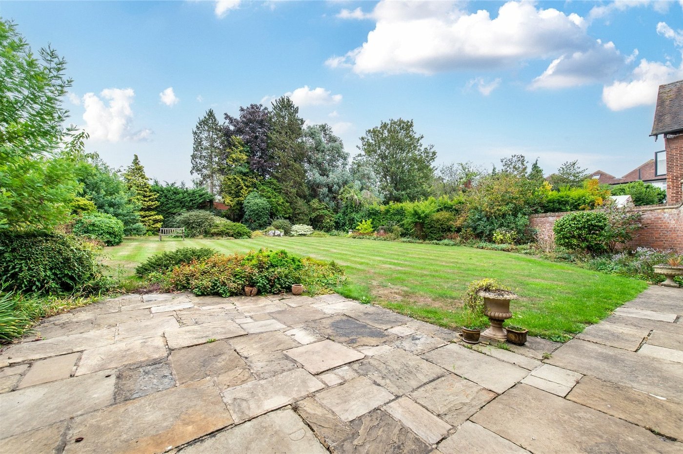 5 bedroom house for sale in Gravesend | Robinson Michael & Jackson