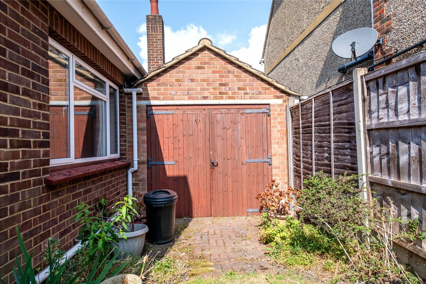 3 bedroom bungalow for sale in Gravesend | Robinson Michael & Jackson