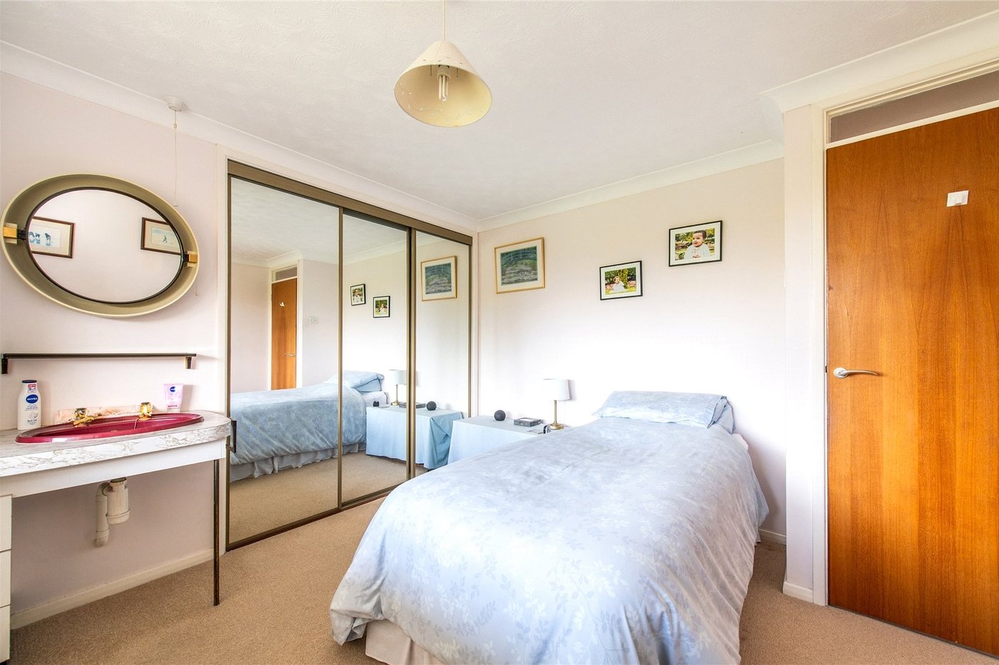 5 bedroom house for sale in Gravesend | Robinson Michael & Jackson