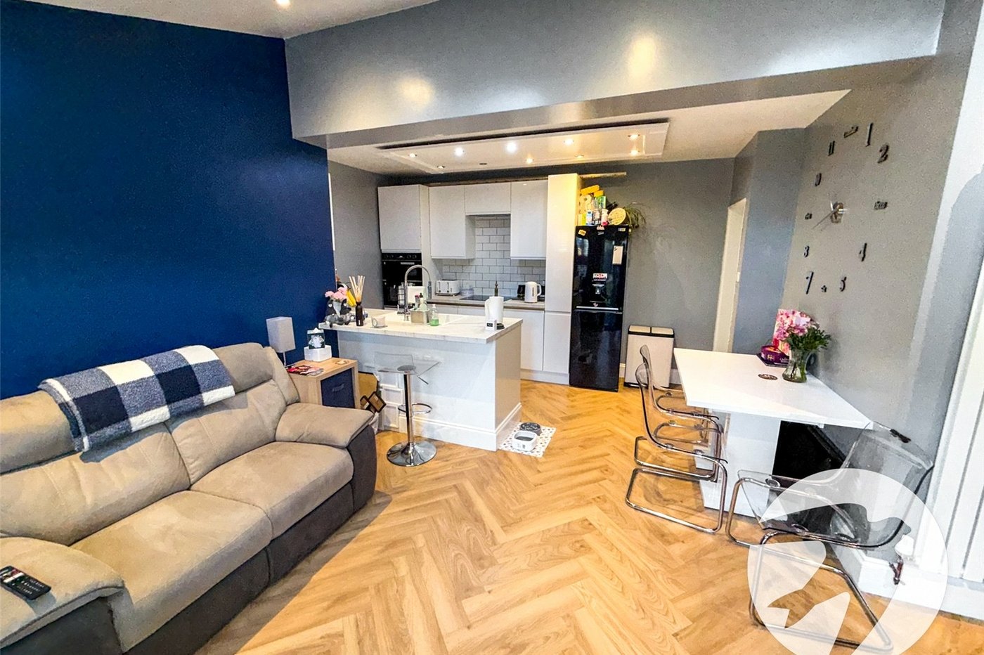 4 bedroom house for sale in London | Robinson Jackson