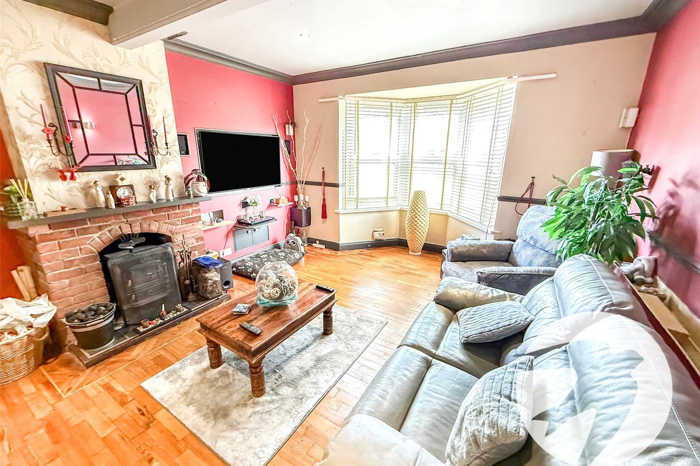 4 bedroom house for sale in London | Robinson Jackson