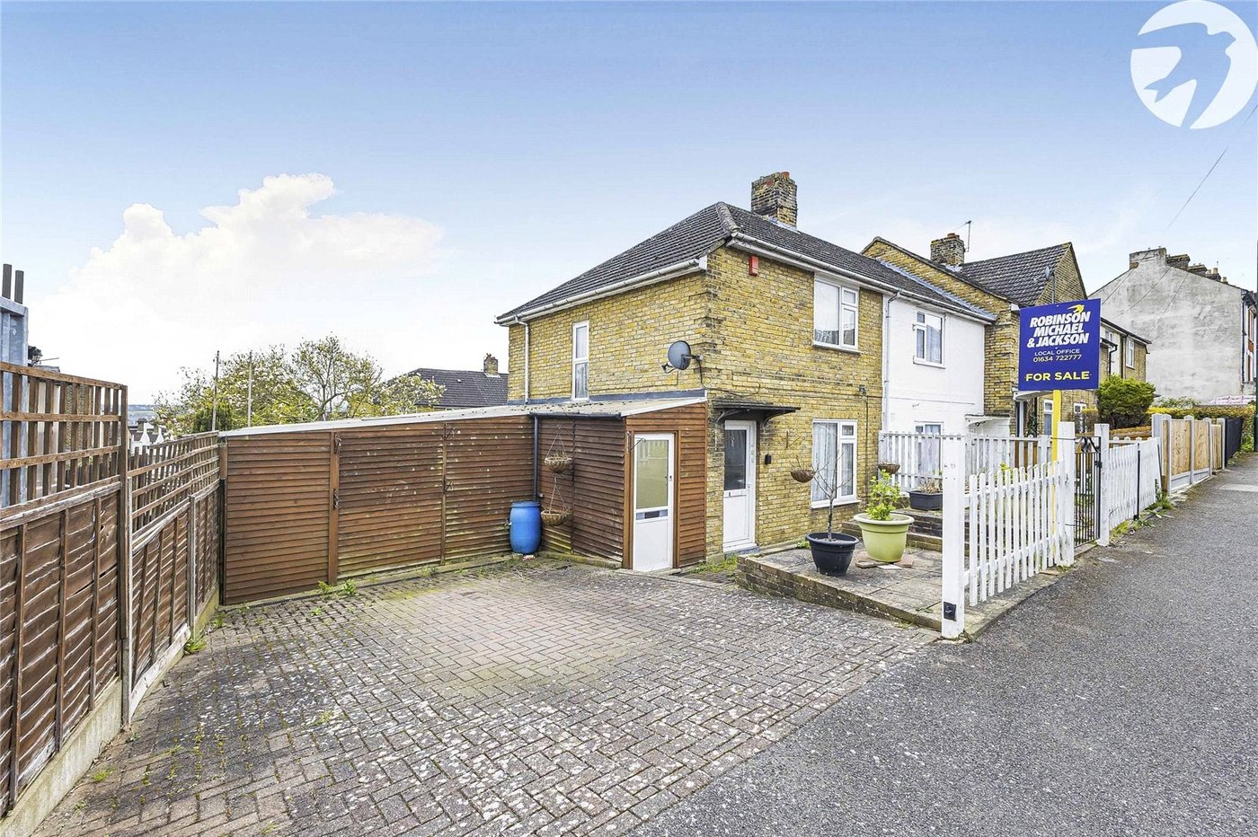 2 bedroom house for sale in Rochester | Robinson Michael & Jackson