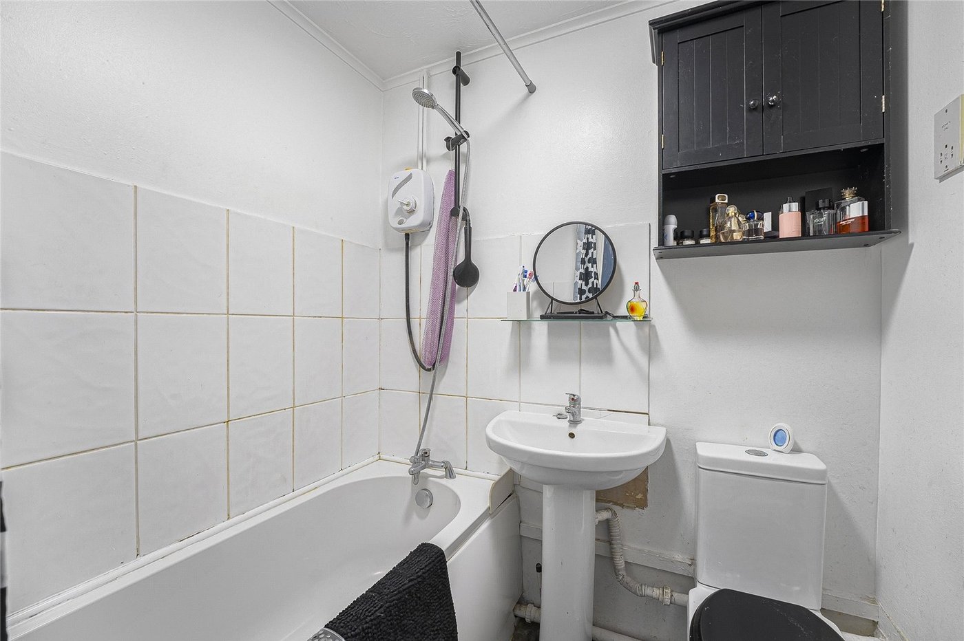 2 bedroom house for sale in Greenhithe | Robinson Jackson