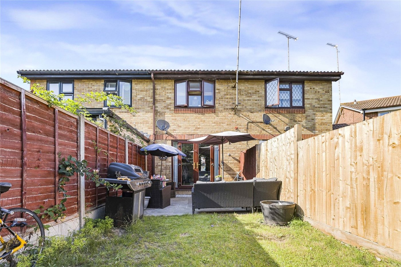 2 bedroom house for sale in Greenhithe | Robinson Jackson