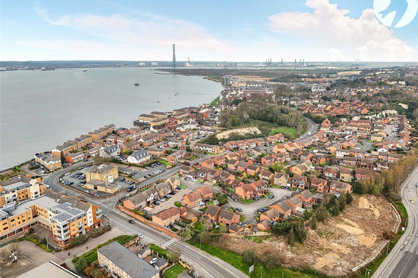 2 bedroom house for sale in Greenhithe | Robinson Jackson