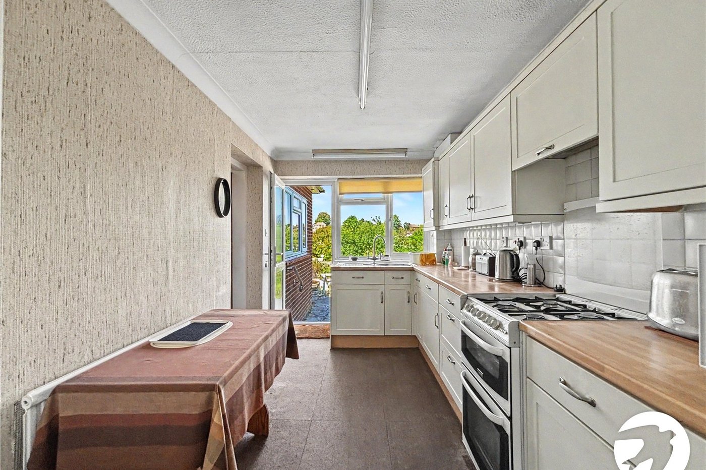 2 bedroom bungalow for sale in Walderslade | Robinson Michael & Jackson
