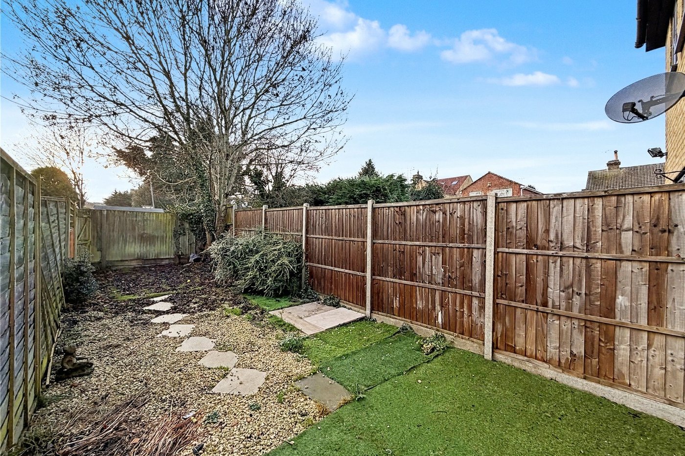 2 bedroom house for sale in Rainham | Robinson Michael & Jackson