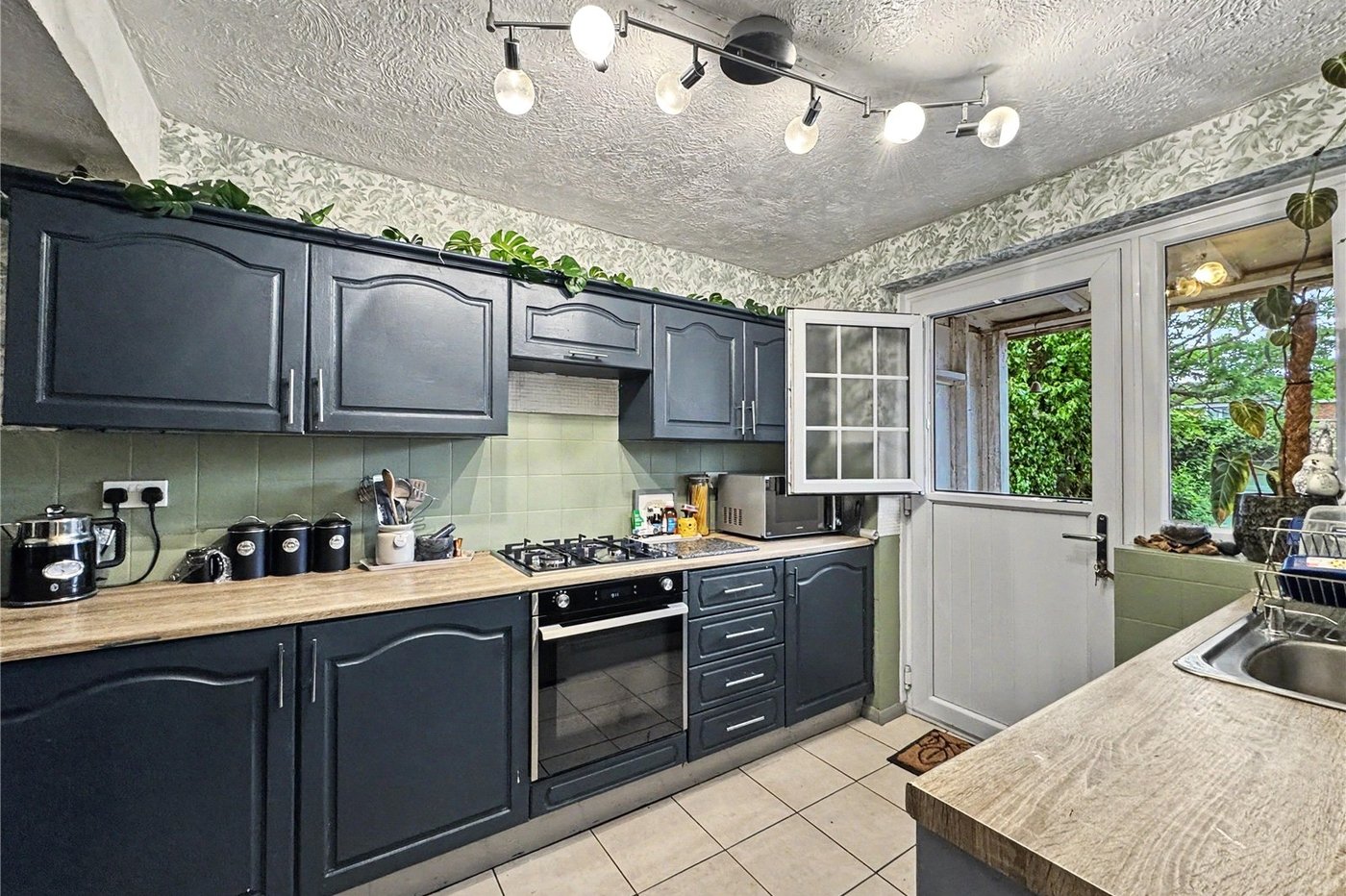 2 bedroom house for sale in Rainham | Robinson Michael & Jackson