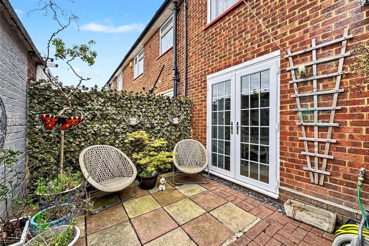 2 bedroom house for sale in Rainham | Robinson Michael & Jackson