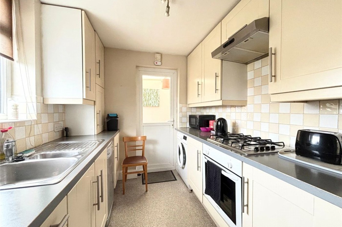 2 bedroom bungalow for sale in Orpington | Robinson Jackson