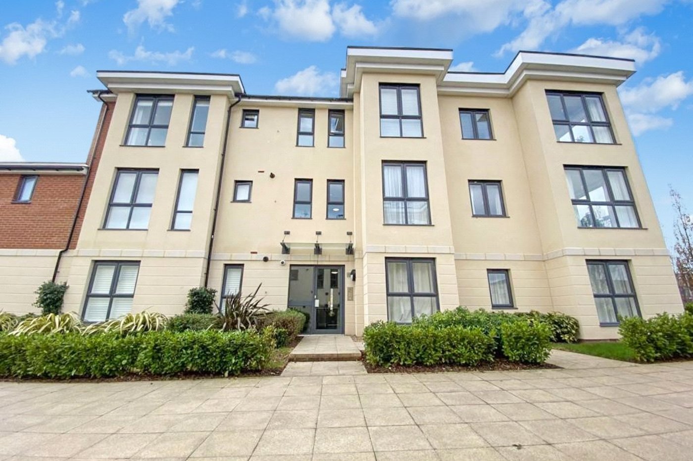 2 bedroom property for sale in Northfleet | Robinson Michael & Jackson