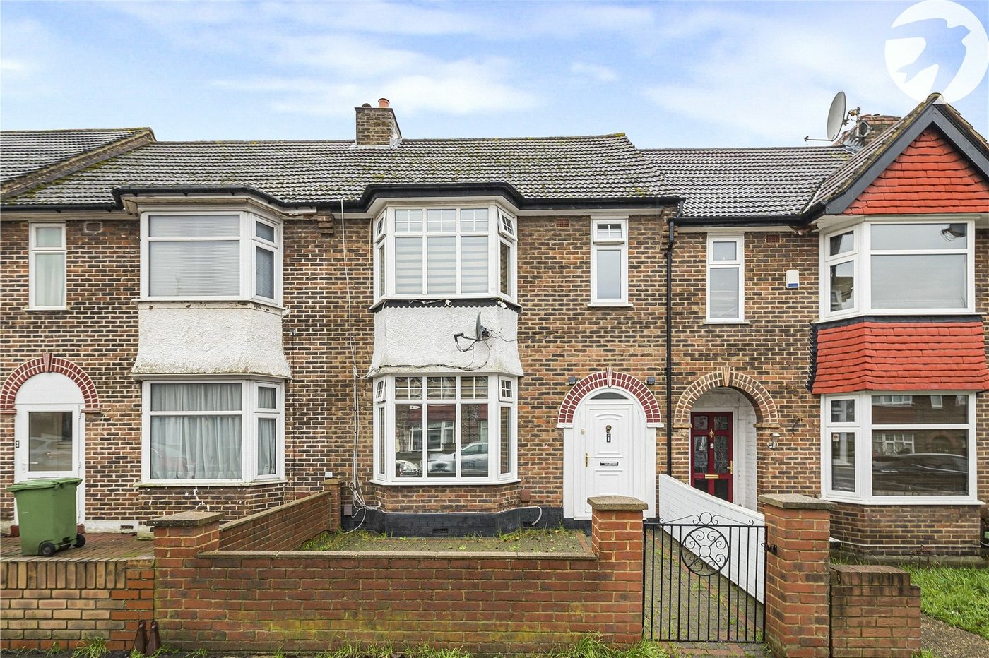 3 bedroom house for sale in London | Robinson Jackson