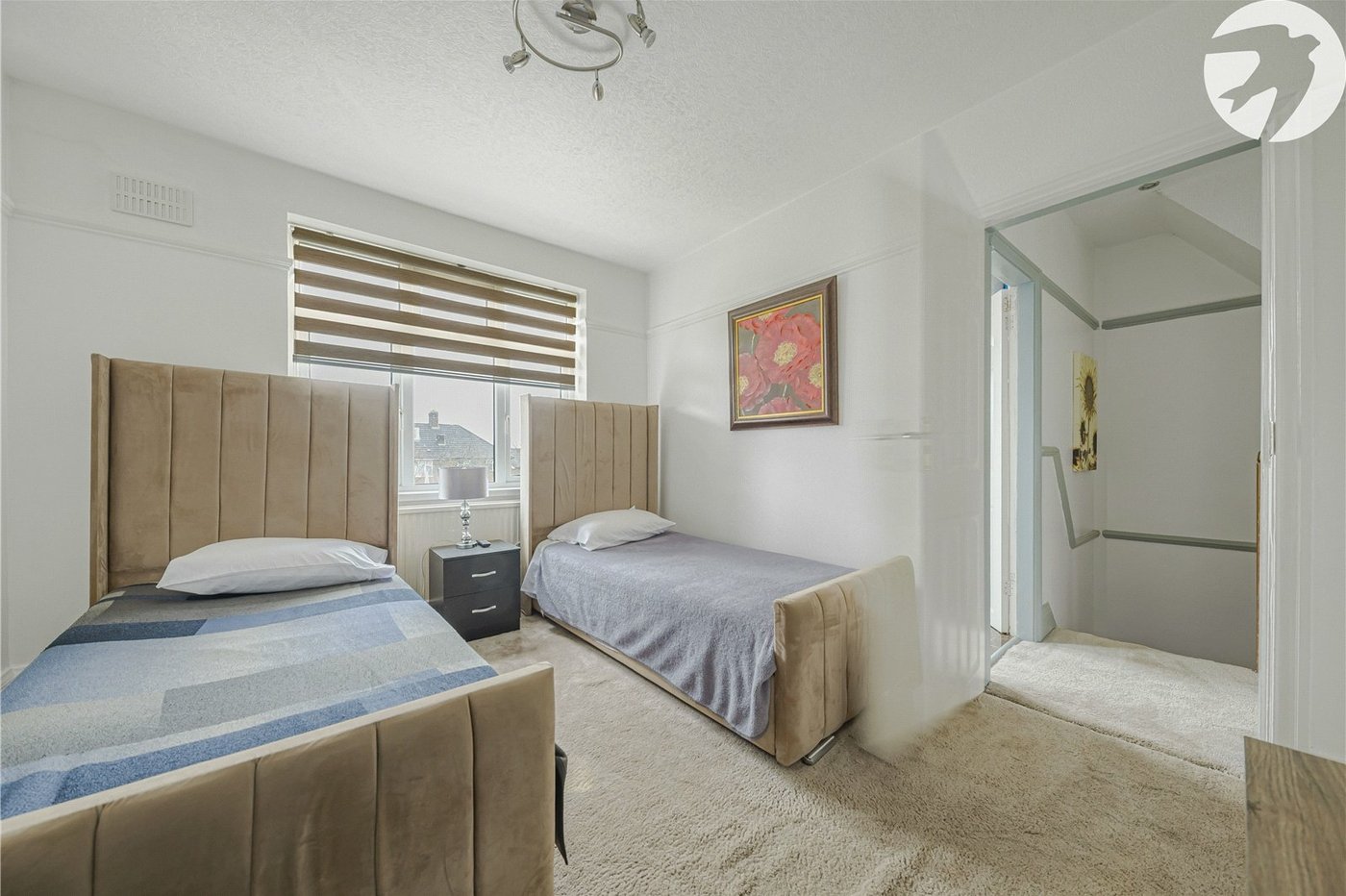 3 bedroom house for sale in London | Robinson Jackson