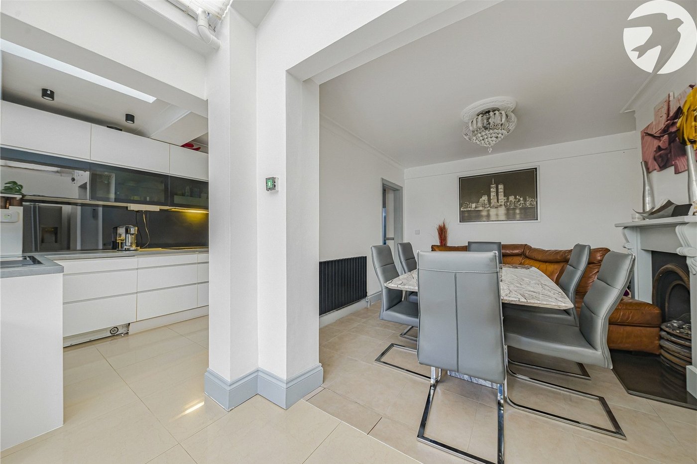 3 bedroom house for sale in London | Robinson Jackson