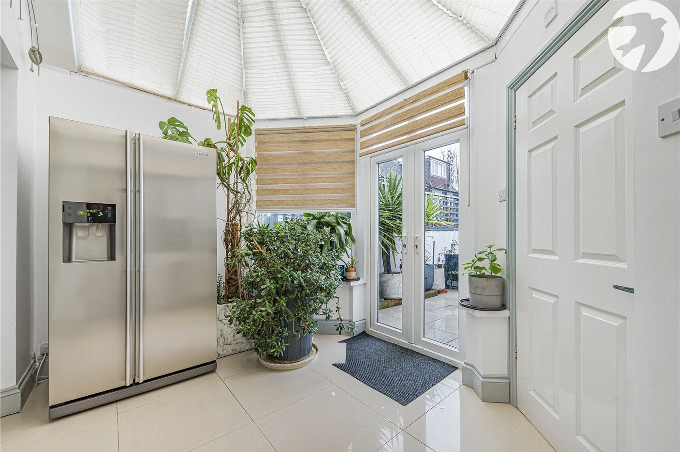 3 bedroom house for sale in London | Robinson Jackson