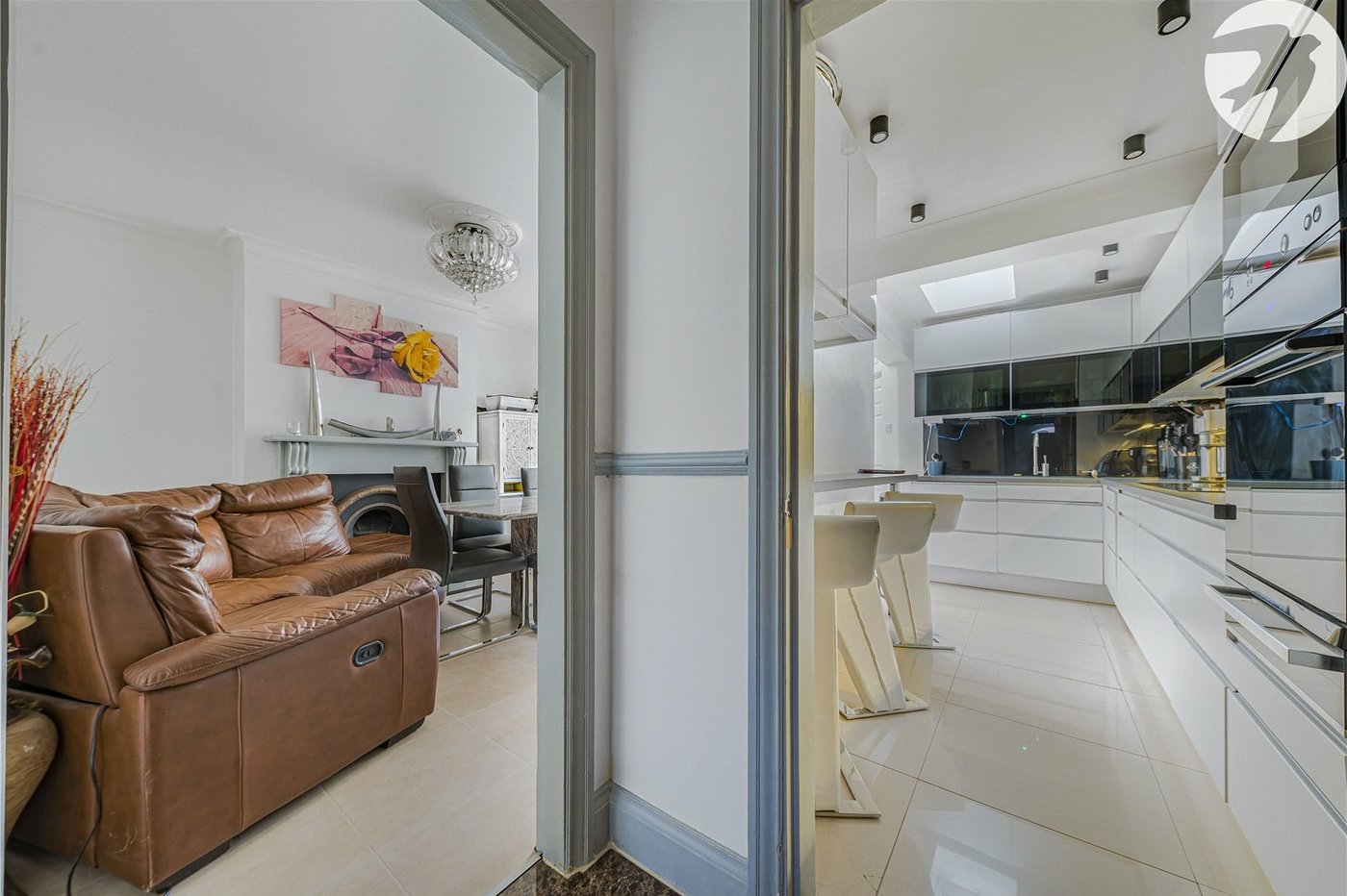 3 bedroom house for sale in London | Robinson Jackson