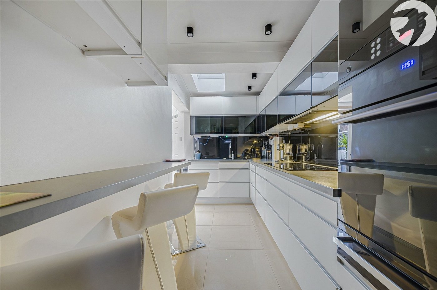 3 bedroom house for sale in London | Robinson Jackson