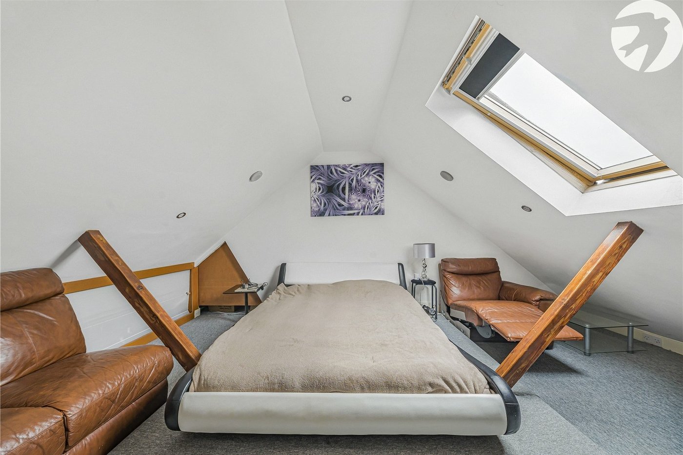 3 bedroom house for sale in London | Robinson Jackson