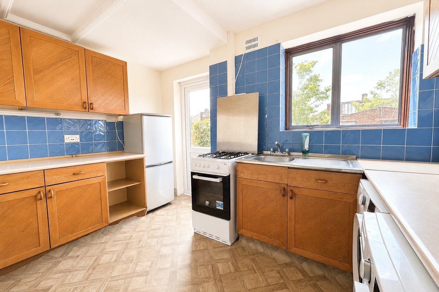 3 bedroom house for sale in London | Robinson Jackson