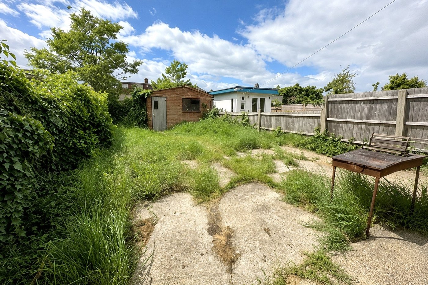 3 bedroom house for sale in London | Robinson Jackson