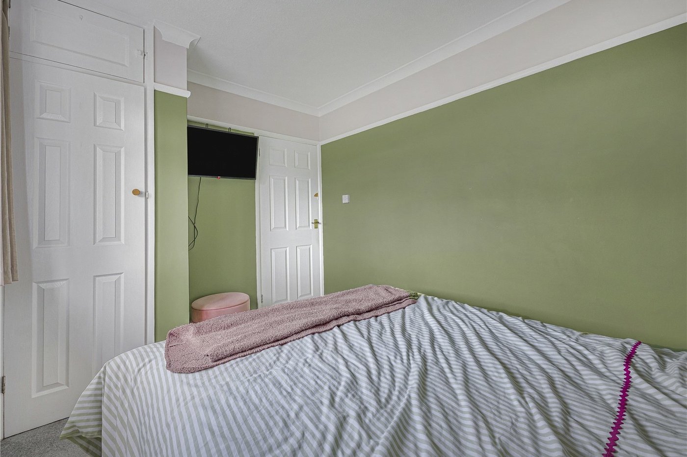 2 bedroom property for sale in Barming | Robinson Michael & Jackson