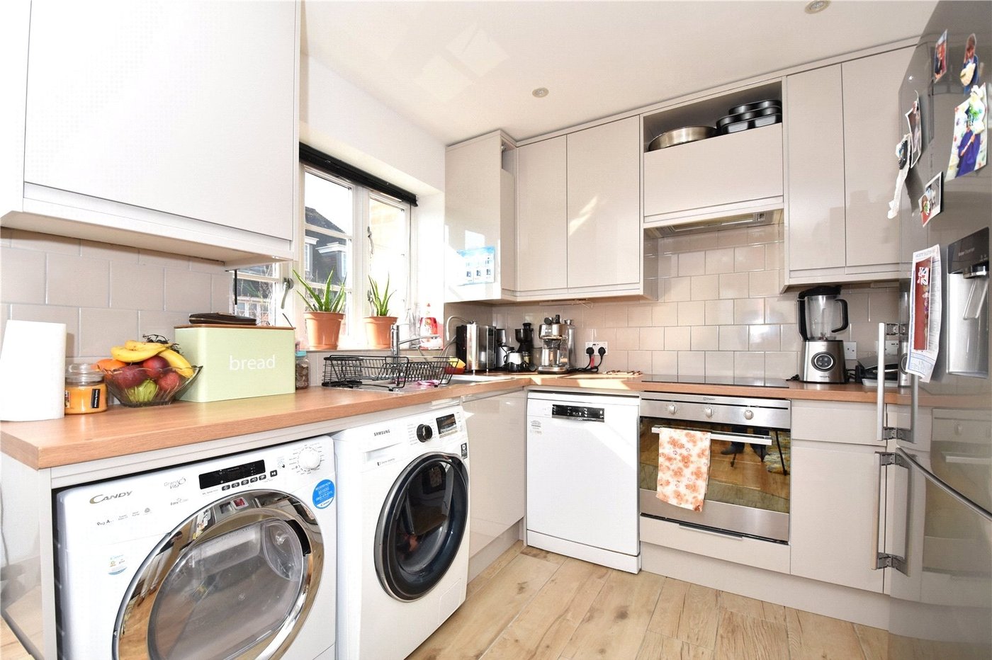 2 bedroom property for sale in Hextable | Robinson Jackson