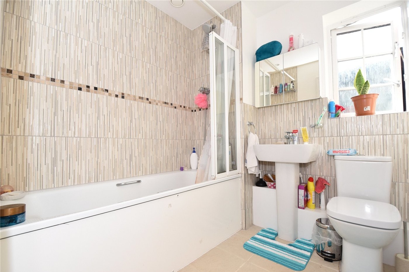 2 bedroom property for sale in Hextable | Robinson Jackson