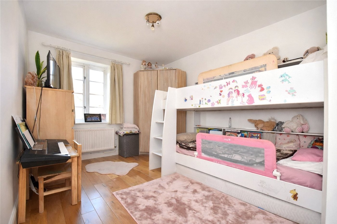 2 bedroom property for sale in Hextable | Robinson Jackson