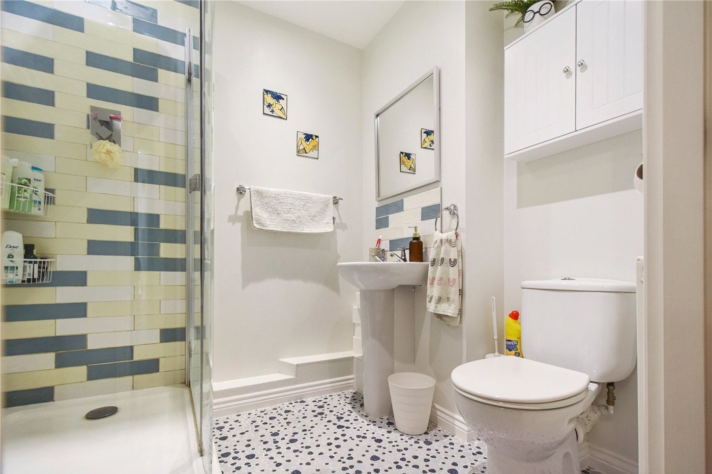 2 bedroom property for sale in Hextable | Robinson Jackson