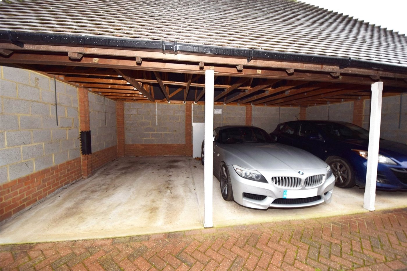 2 bedroom property for sale in Hextable | Robinson Jackson