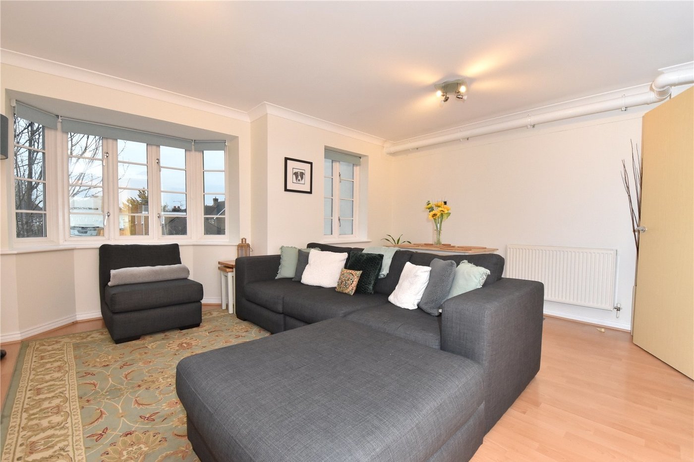 2 bedroom property for sale in Hextable | Robinson Jackson