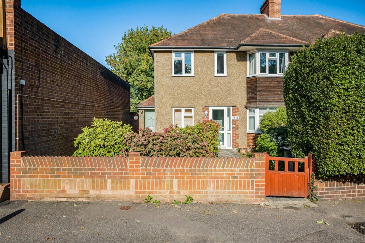 2 bedroom property for sale in Bromley | Robinson Jackson