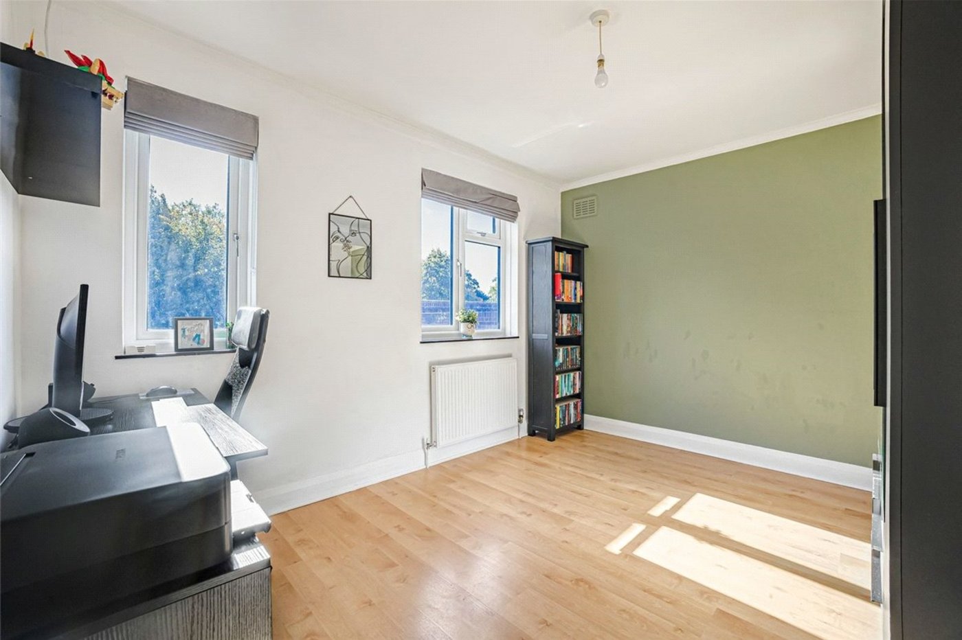 2 bedroom property for sale in Bromley | Robinson Jackson