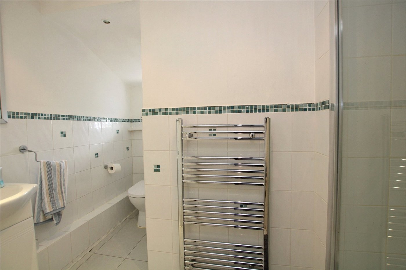 2 bedroom property for sale in London | Robinson Jackson