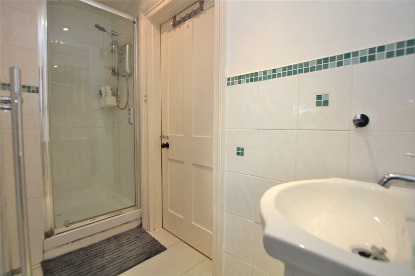 2 bedroom property for sale in London | Robinson Jackson