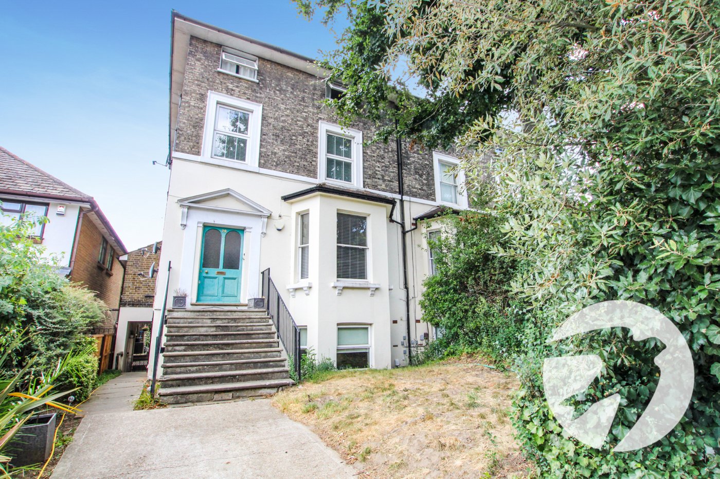 2 bedroom property for sale in London | Robinson Jackson