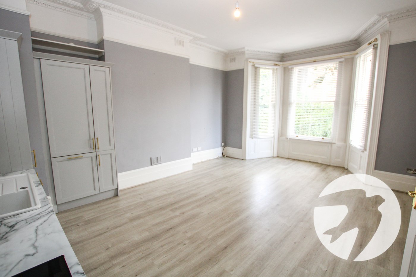 2 bedroom property for sale in London | Robinson Jackson