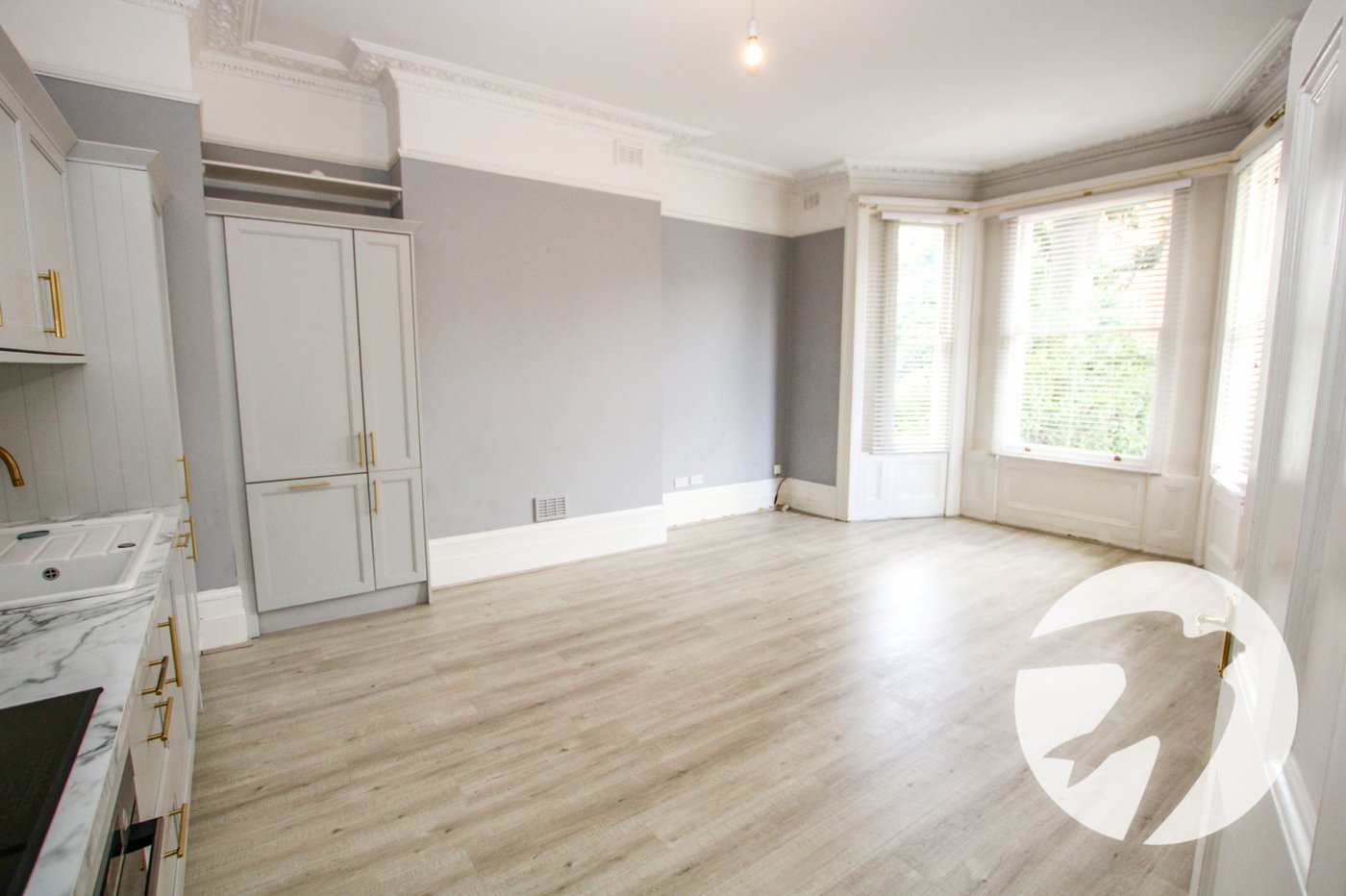 2 bedroom property for sale in London | Robinson Jackson