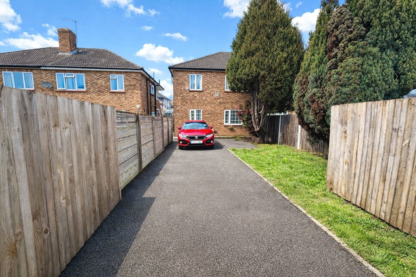 2 bedroom property for sale in London | Robinson Jackson