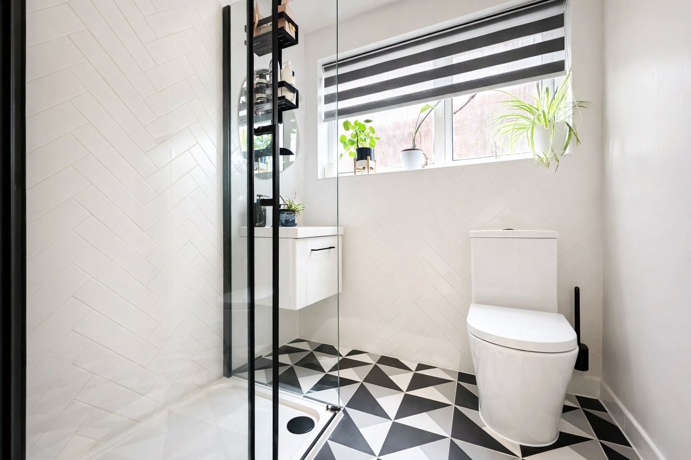 2 bedroom property for sale in London | Robinson Jackson