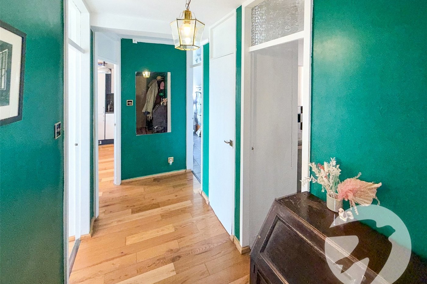 2 bedroom property for sale in Eltham | Robinson Jackson