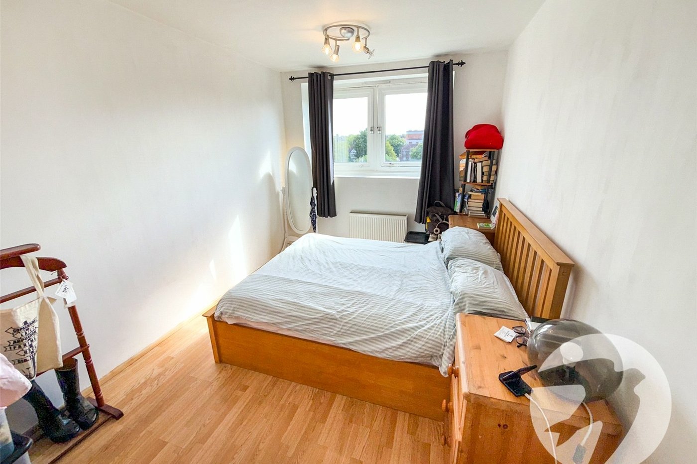 2 bedroom property for sale in Eltham | Robinson Jackson