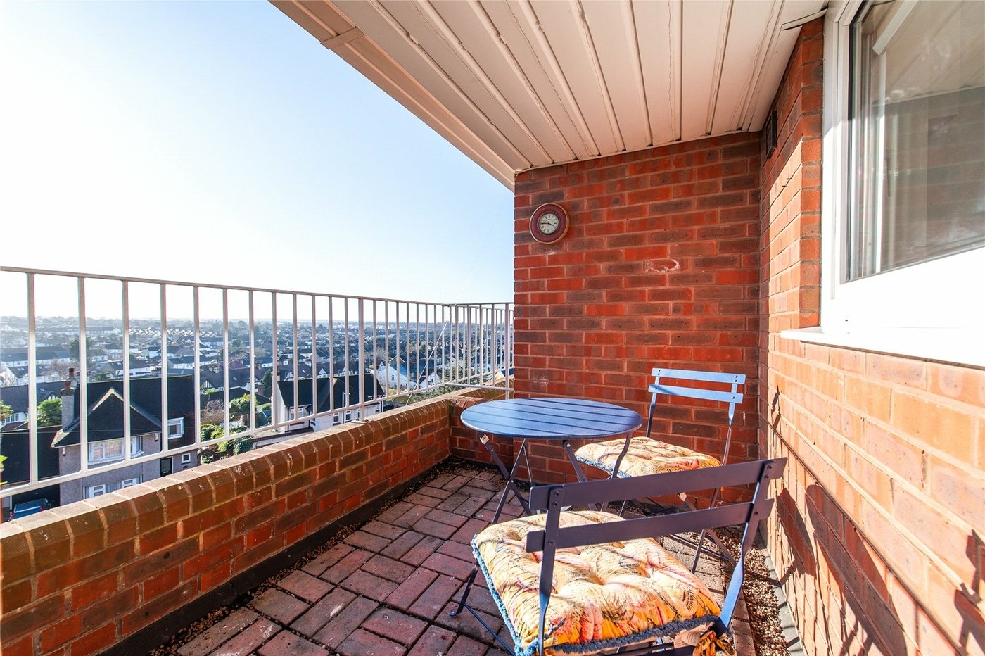 2 bedroom property for sale in Gravesend | Robinson Michael & Jackson